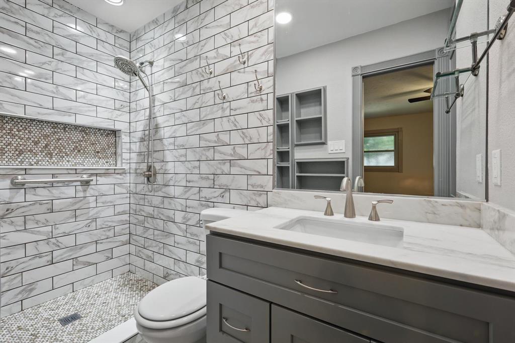813 Melrose Drive Property Photo 15