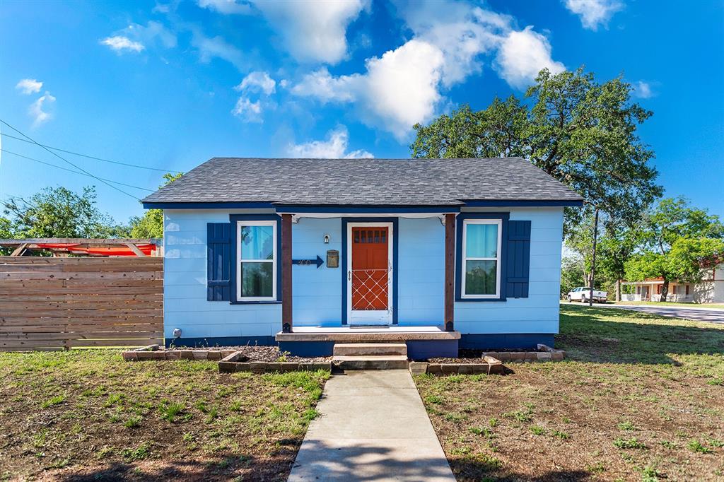 300 E 4th Property Photo