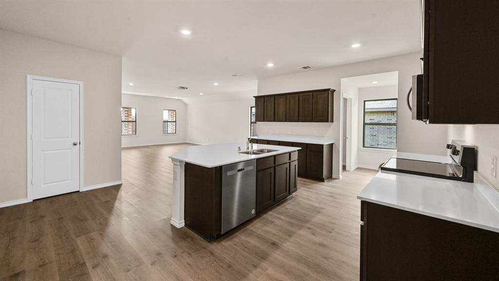 440 Drake Drive Property Photo 1