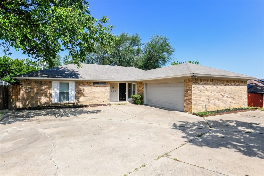5304 Weddington Court Property Photo 1