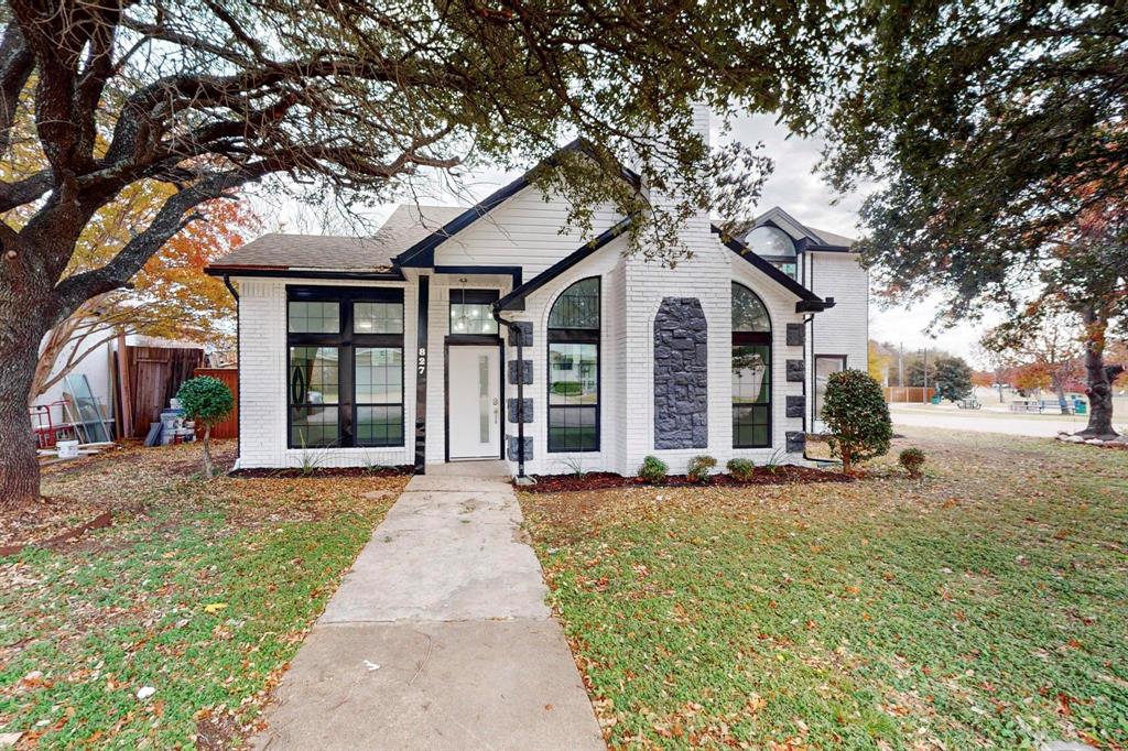 827 Astaire Avenue Property Photo 1