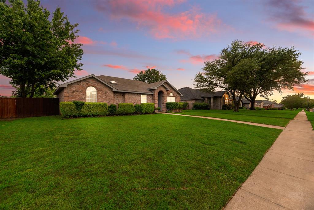 1318 Meadow Creek Drive Property Photo