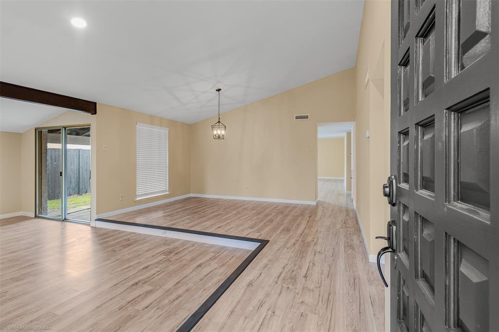 3122 Teakwood Drive Property Photo 2