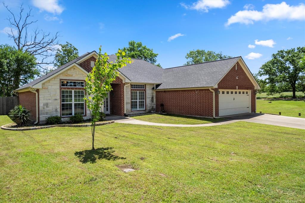 2702 Silver Creek Trail Property Photo 1