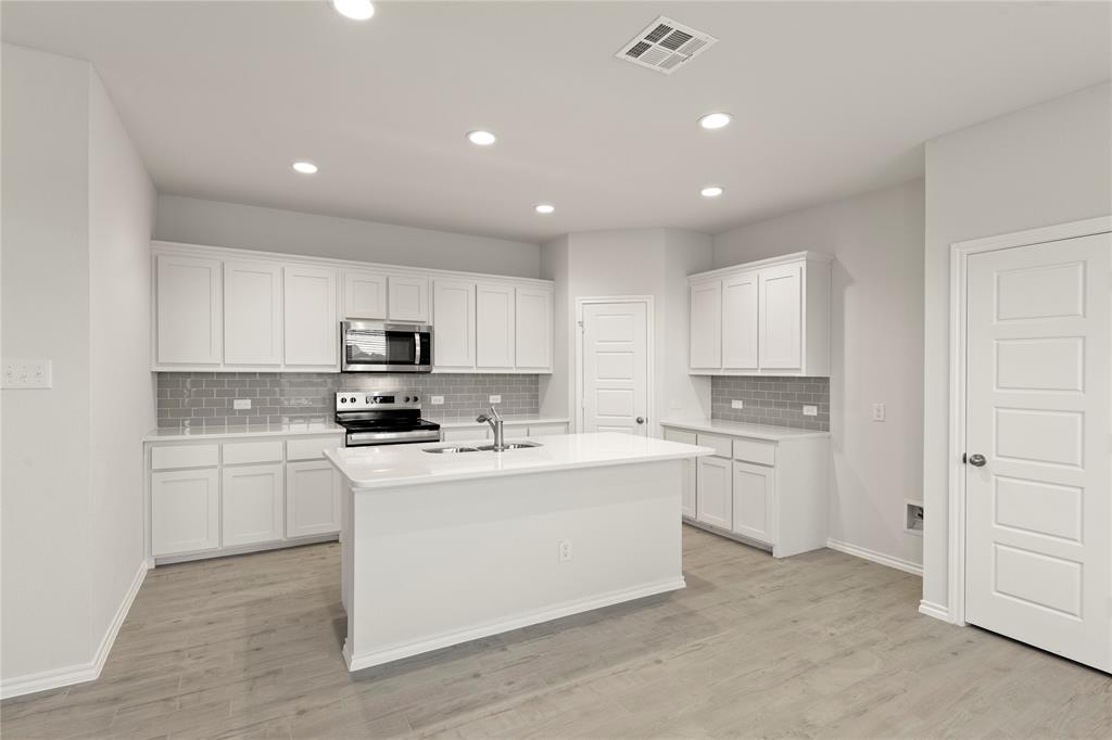 1715 Teton River Drive Property Photo 16