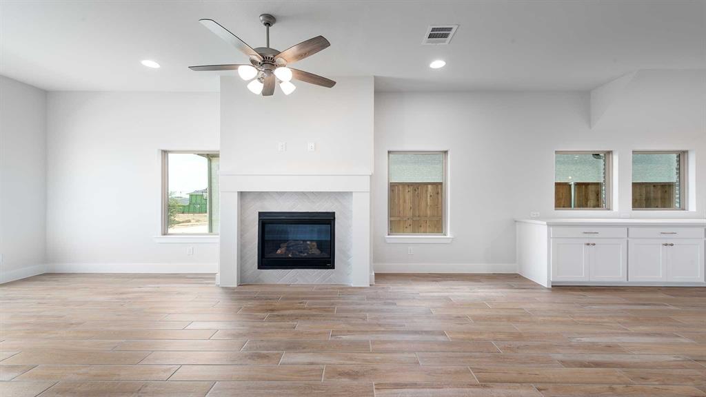 526 Callum Parkway Property Photo 3