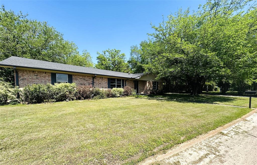 202 Wanda Drive Property Photo