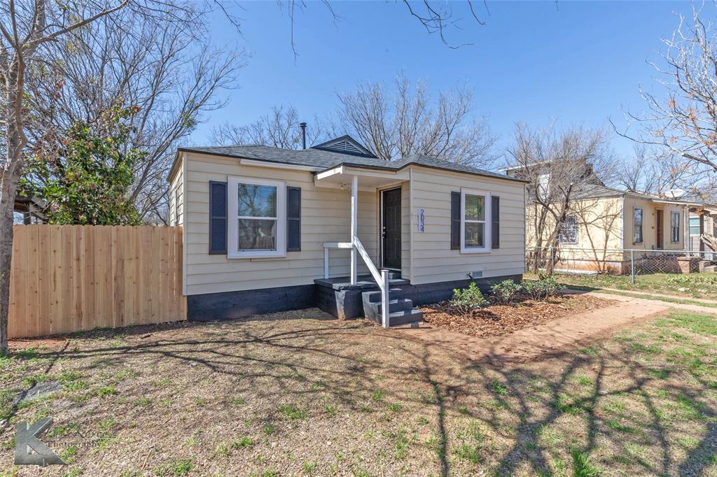 2034 Sycamore Street Property Photo