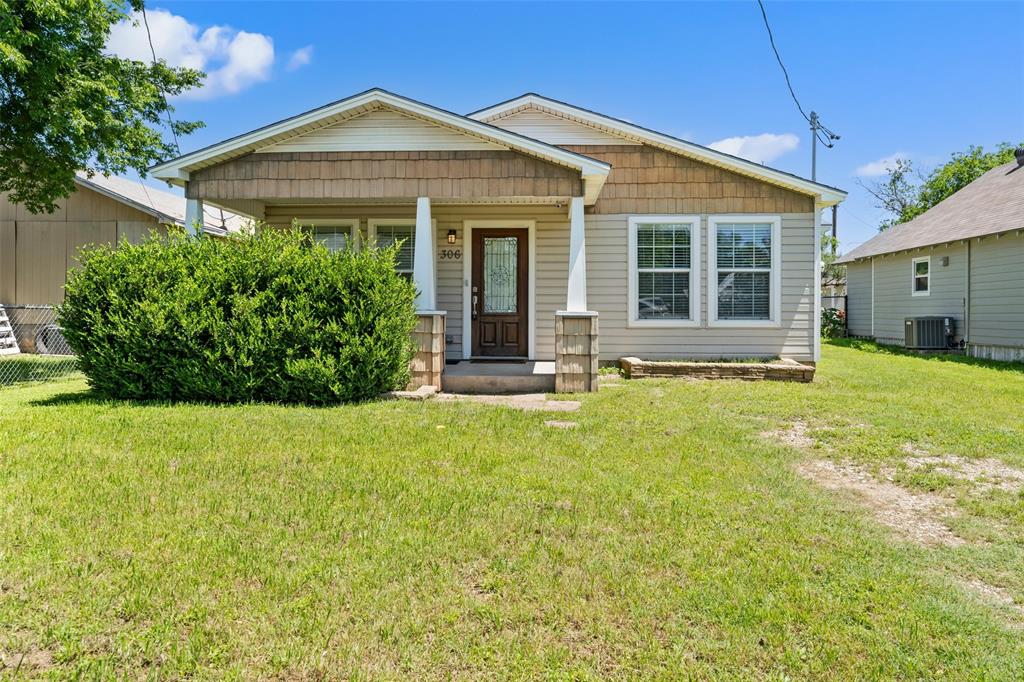 306 4th Street Property Photo 1