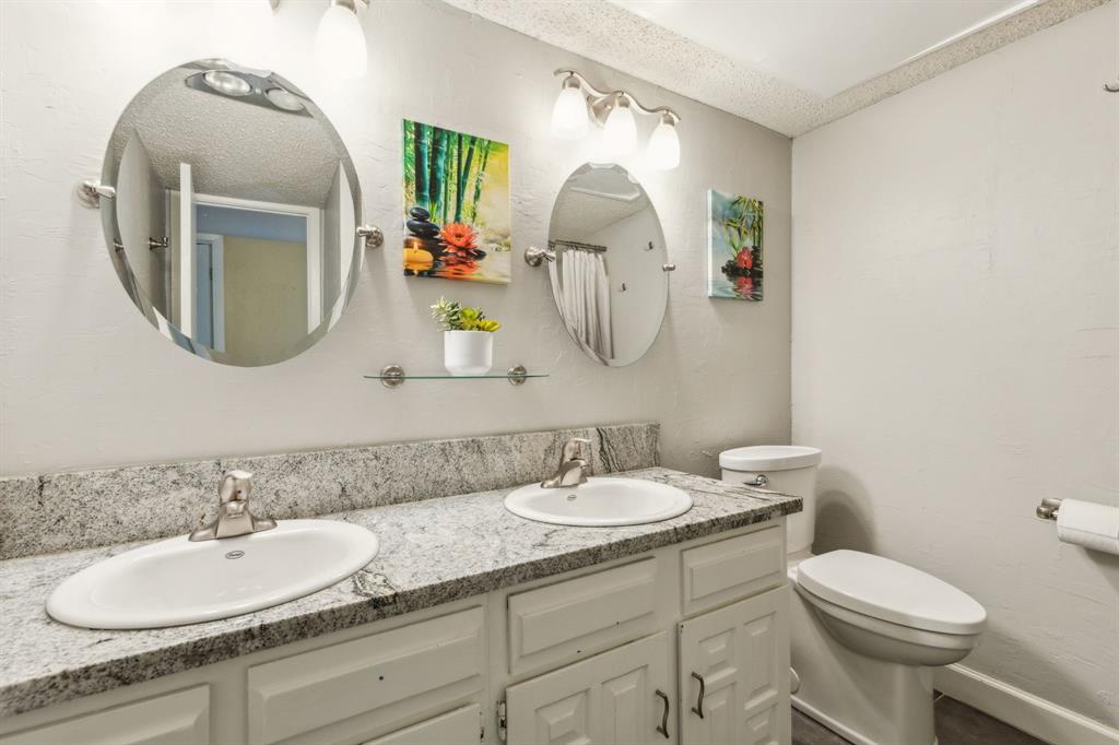 2902 Shady Lake Circle Property Photo 17