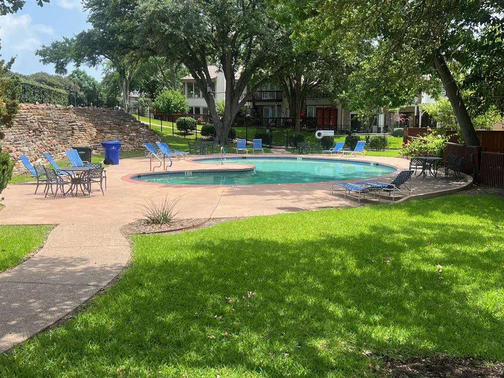 2902 Shady Lake Circle Property Photo 31