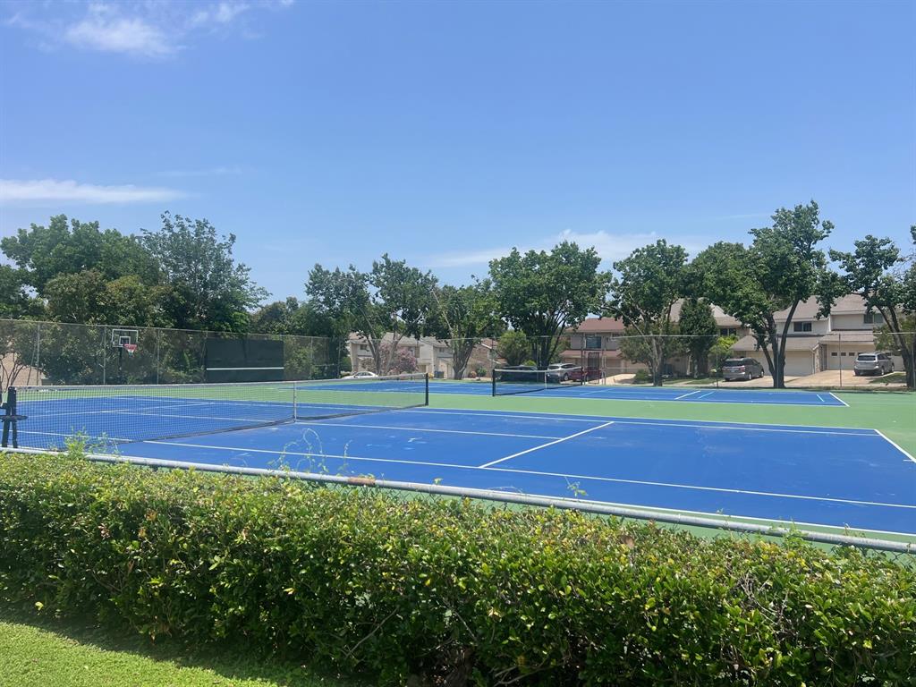 2902 Shady Lake Circle Property Photo 32