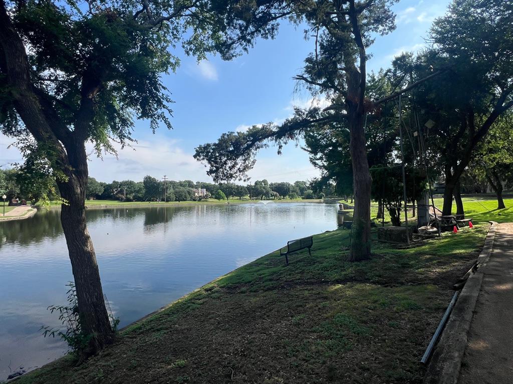 2902 Shady Lake Circle Property Photo 34