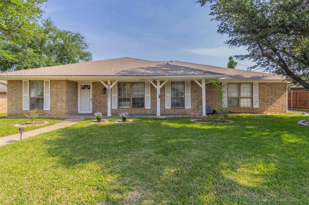 2801 Peachtree Lane Property Photo 1