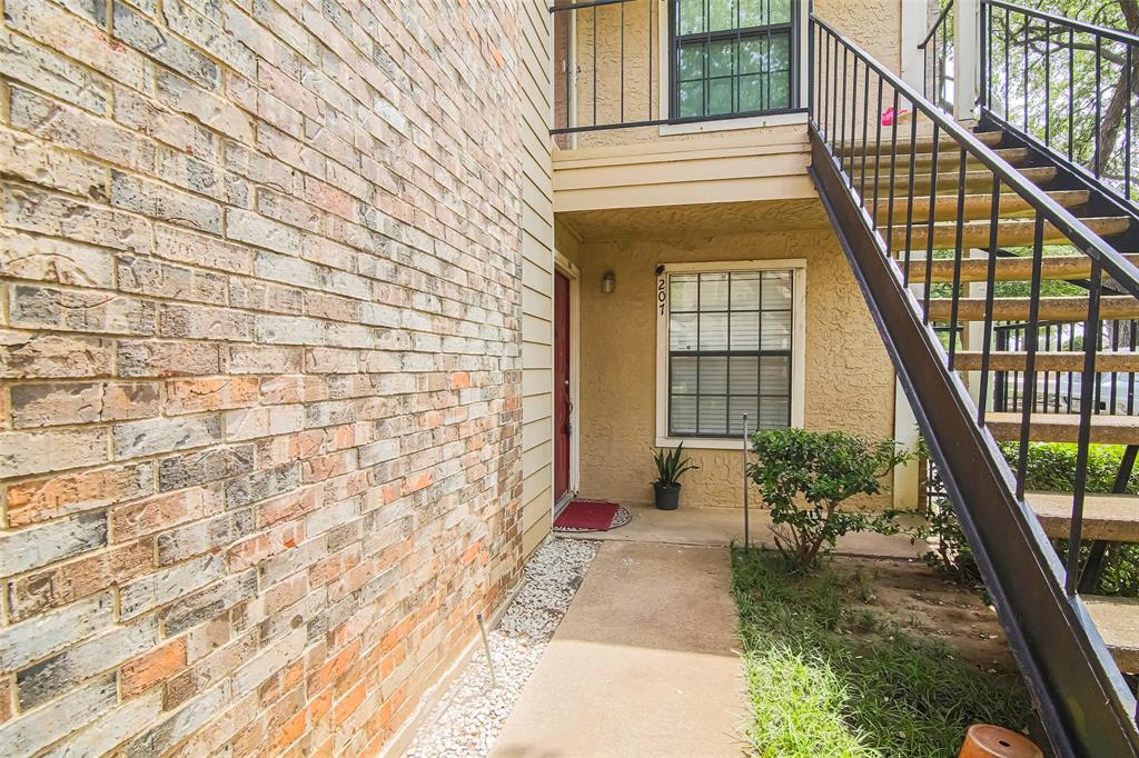 4748 Old Bent Tree Lane Property Photo 1