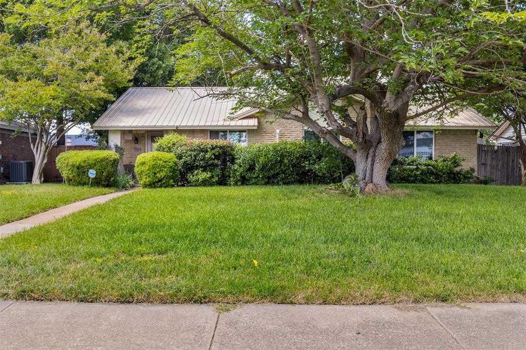 3529 Hillridge Drive Property Photo