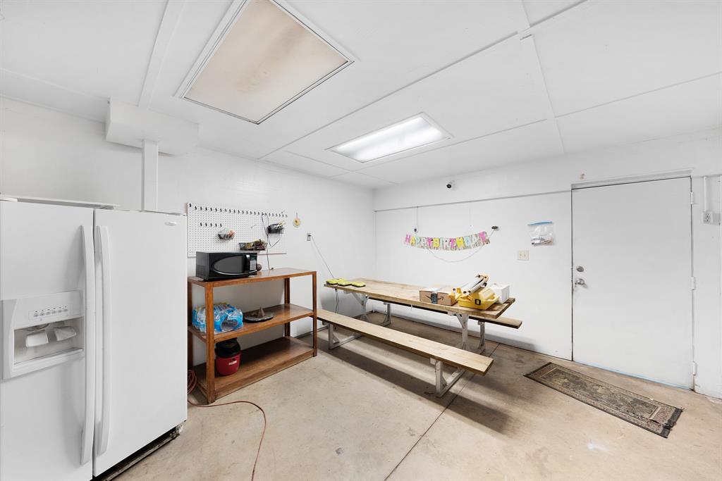 20741 State Highway 155 Property Photo 14