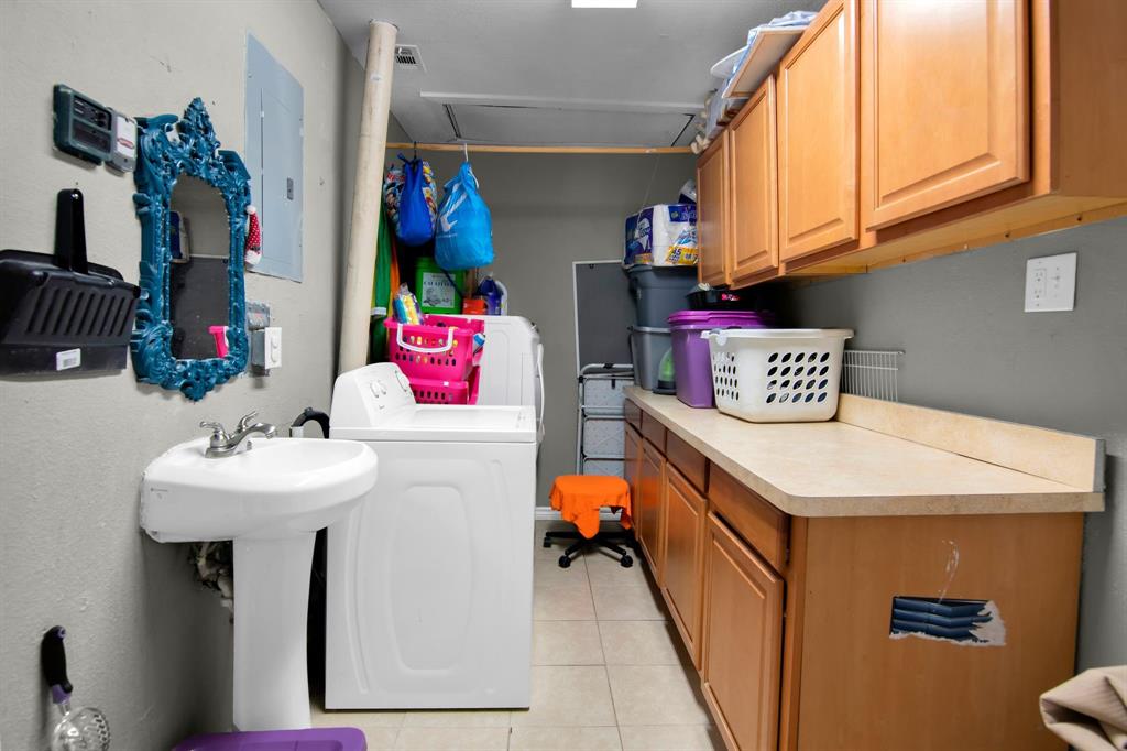4216 Selkirk Drive Property Photo 13