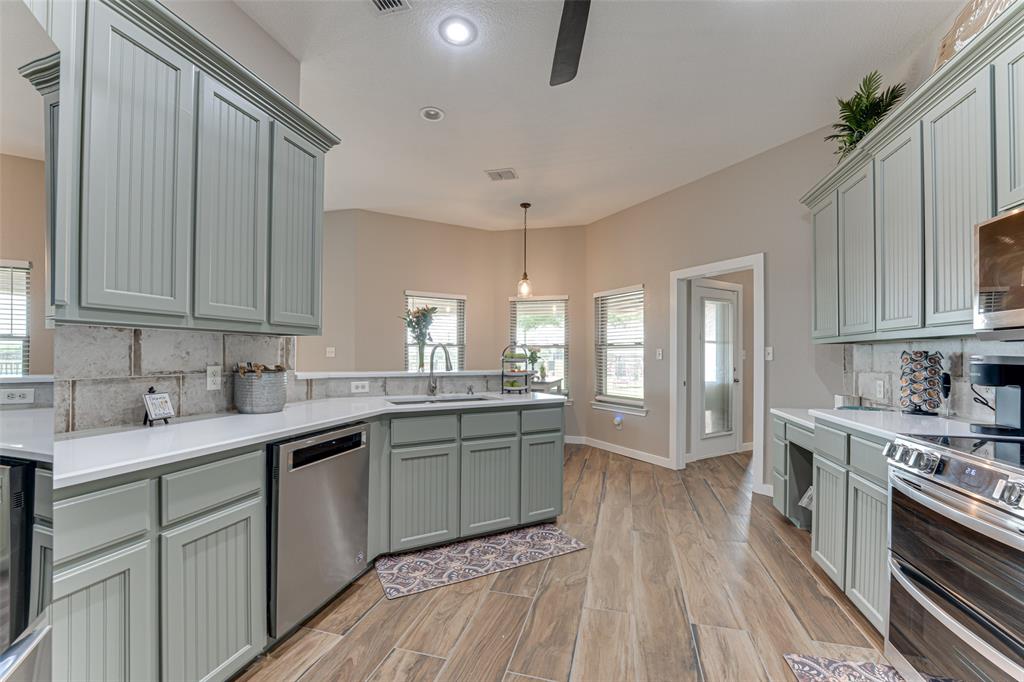 6367 Bridle Trail Property Photo 9