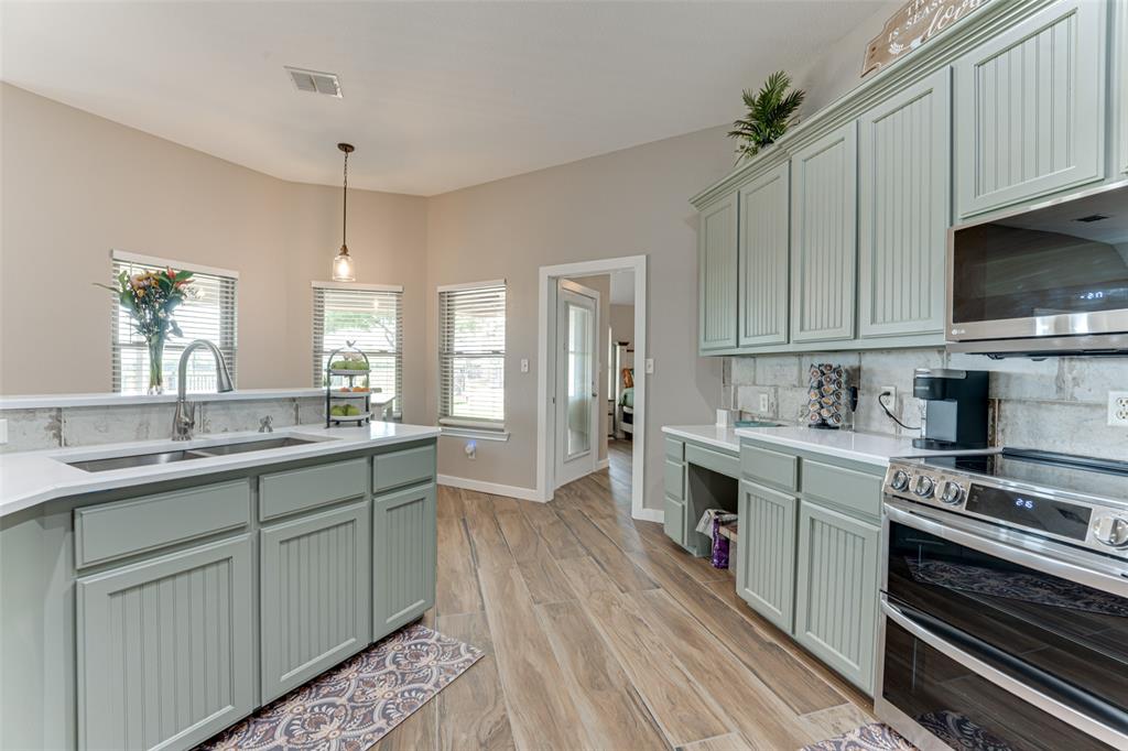 6367 Bridle Trail Property Photo 10