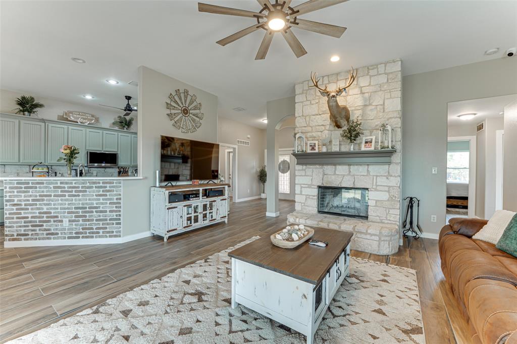 6367 Bridle Trail Property Photo 12