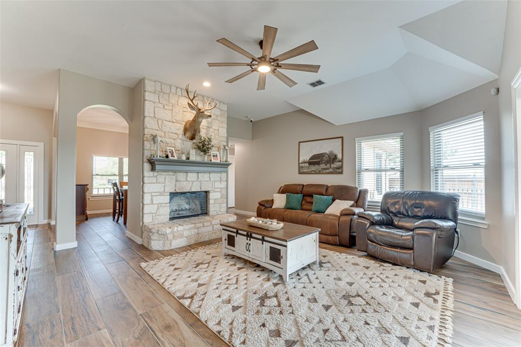 6367 Bridle Trail Property Photo 13