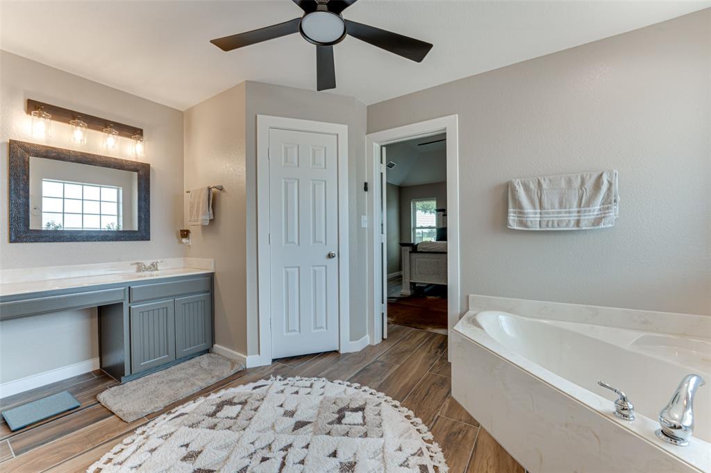 6367 Bridle Trail Property Photo 17