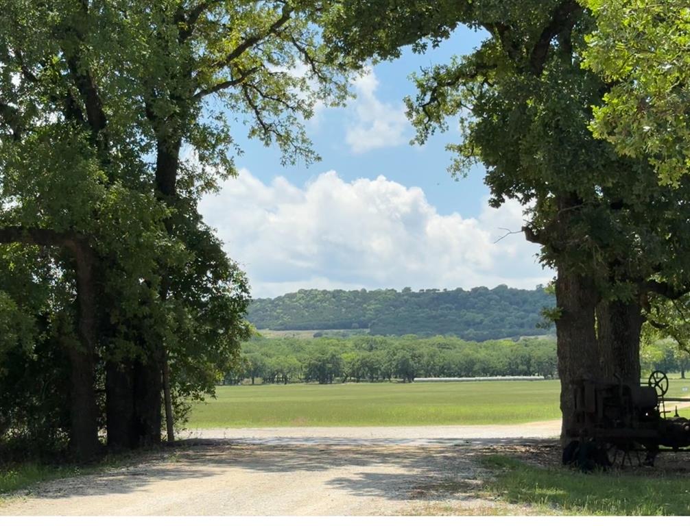 5010 Glen Rose Highway Property Photo 2