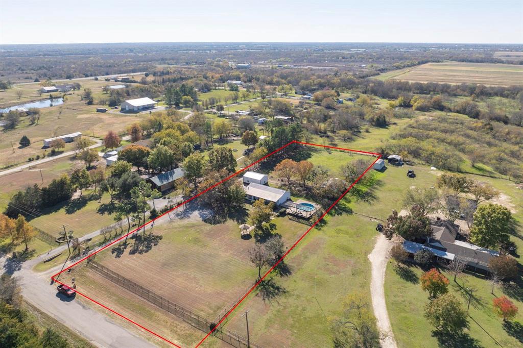 8992 County Road 2584 Property Photo 1