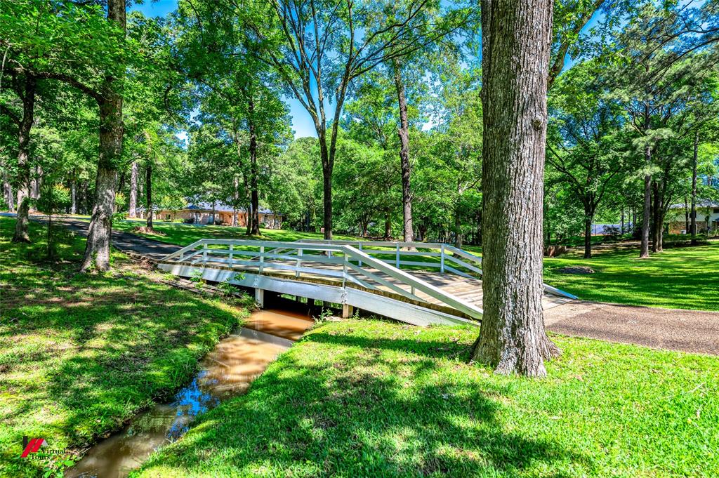 9855 Holamy Lane Property Photo 4