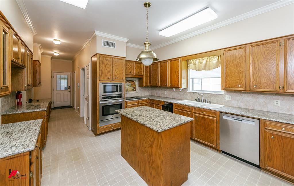 9855 Holamy Lane Property Photo 8