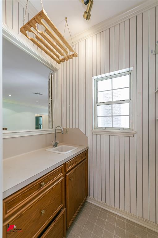 9855 Holamy Lane Property Photo 16