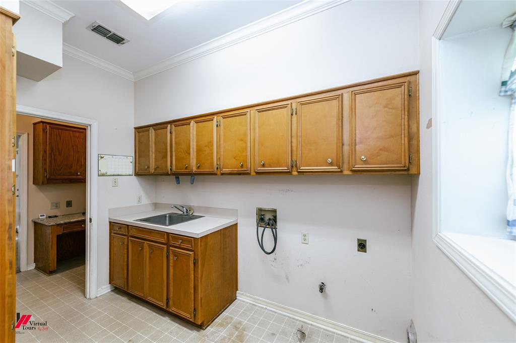 9855 Holamy Lane Property Photo 18