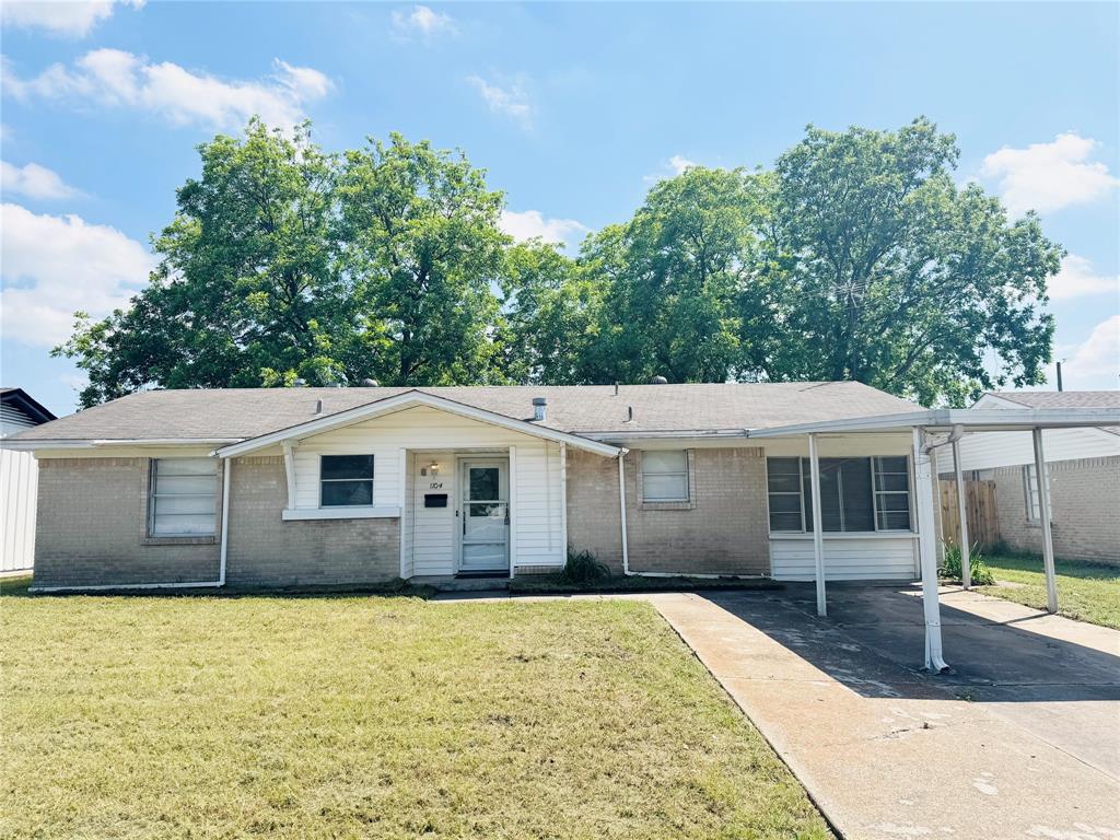 1104 Ashland Drive Property Photo