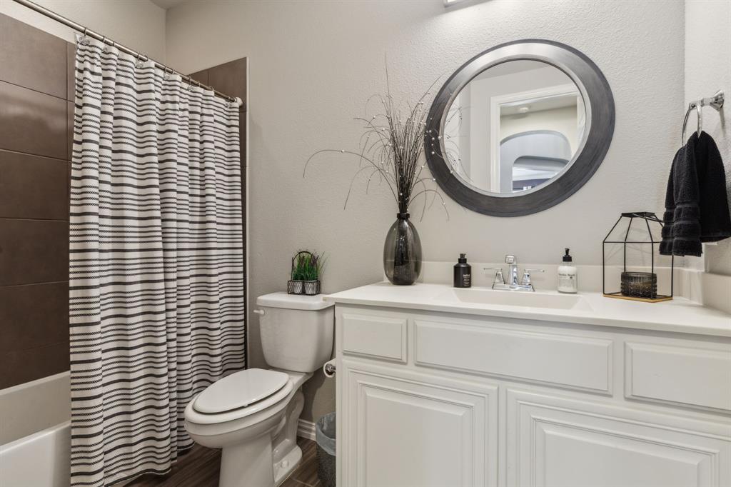 1746 Legendary Reef Way Property Photo 9