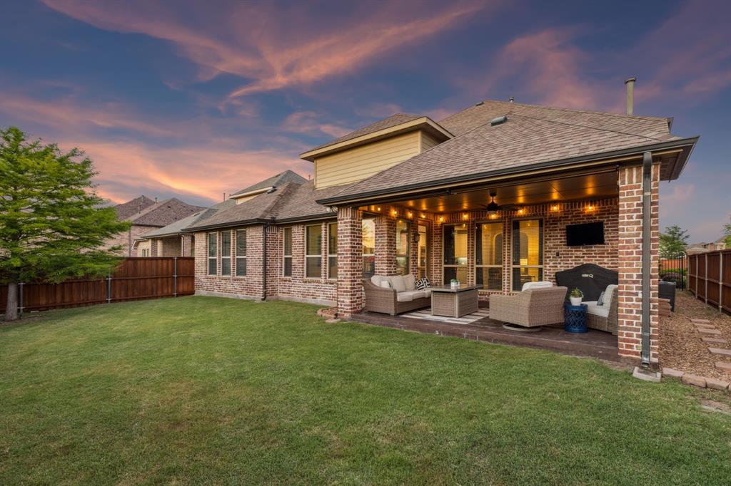 1746 Legendary Reef Way Property Photo 32