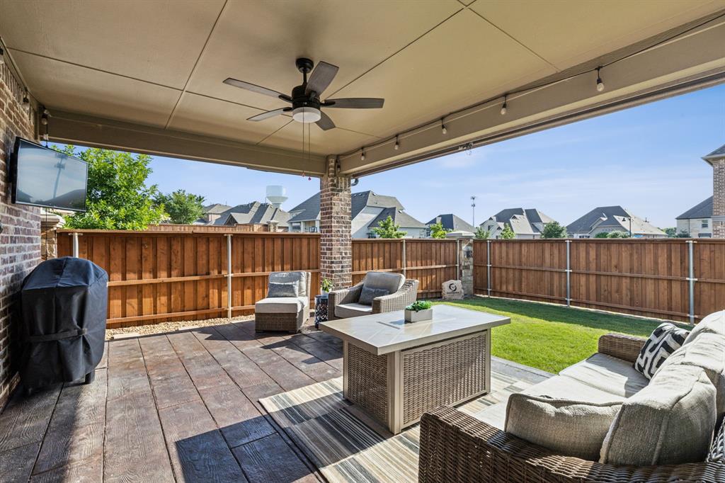 1746 Legendary Reef Way Property Photo 33