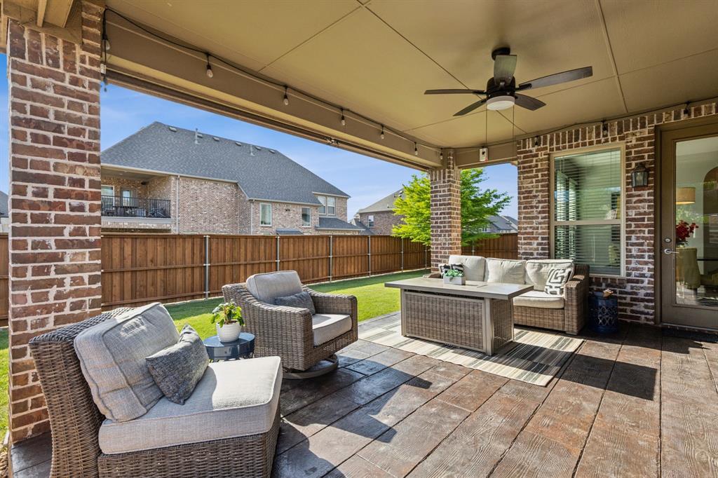 1746 Legendary Reef Way Property Photo 34