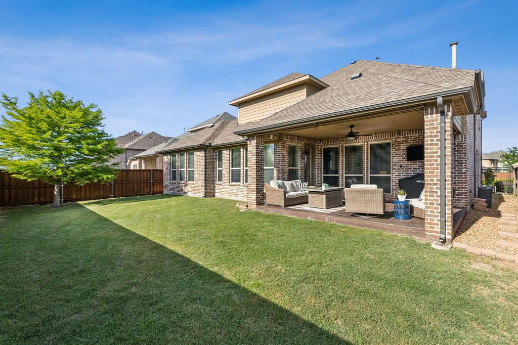 1746 Legendary Reef Way Property Photo 37