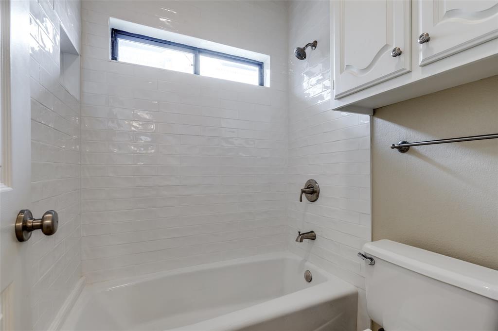 4423 Black Otter Trail Property Photo 28