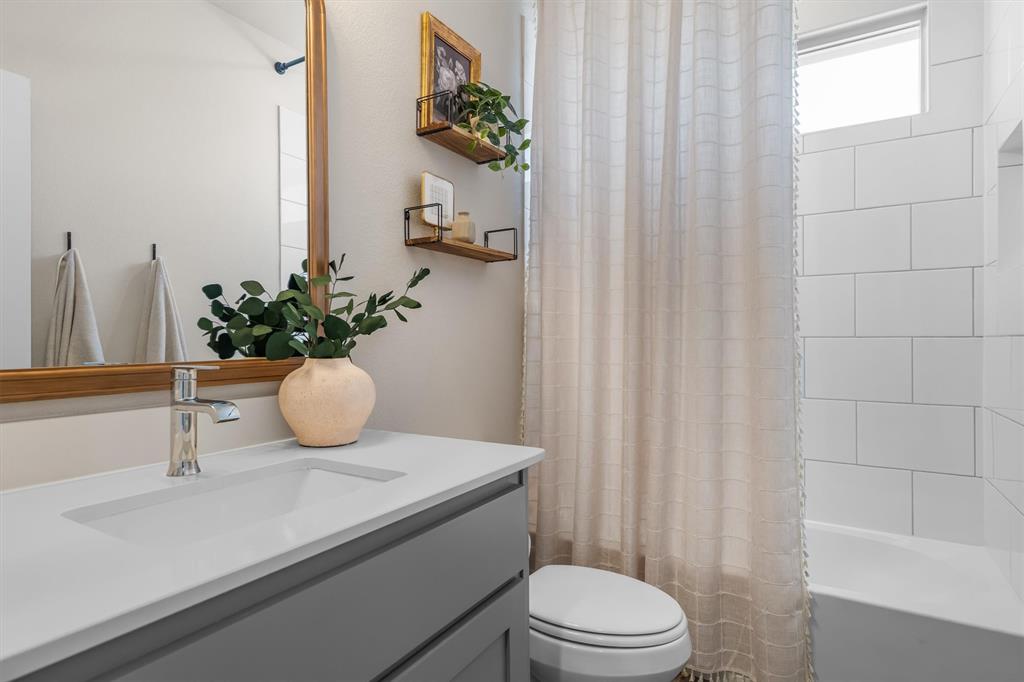 2013 Windsor Drive Property Photo 28