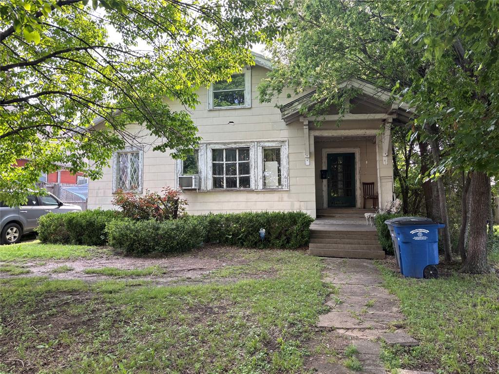 613 N Ewing Avenue Property Photo 1