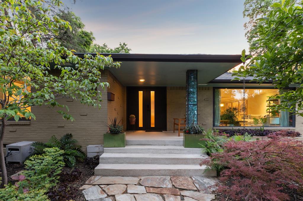 1649 Sylvan Avenue Property Photo