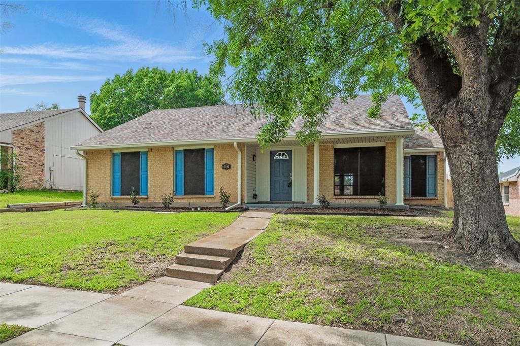 2833 Miller Place