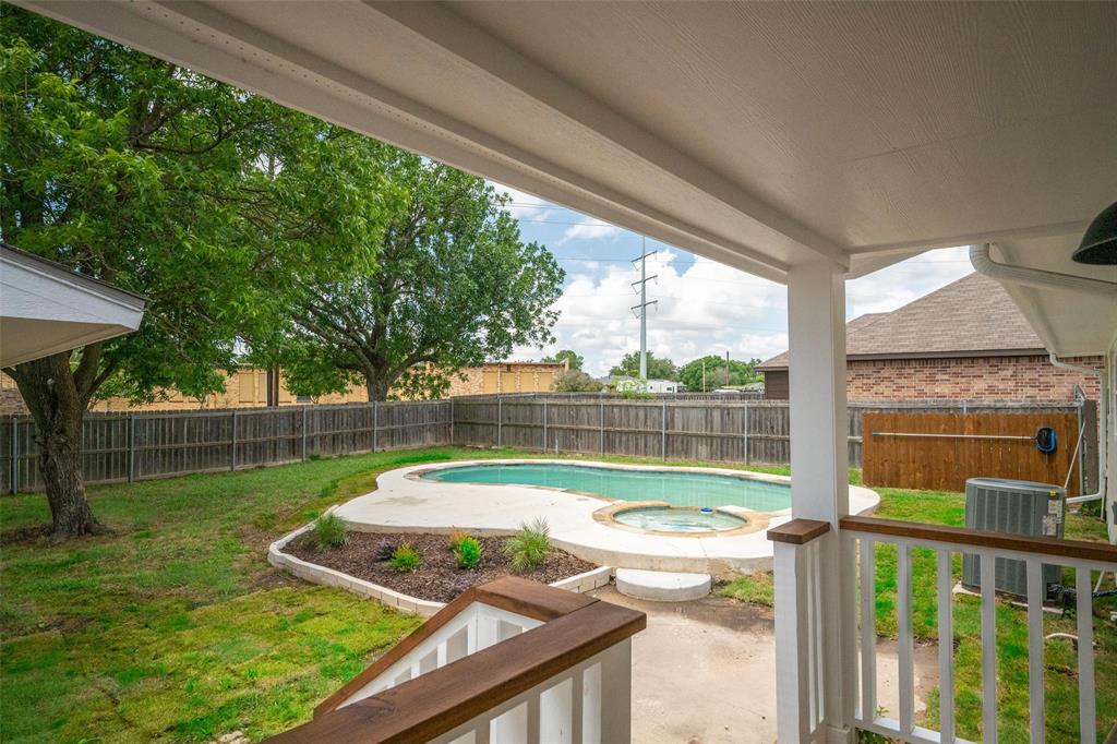 2513 First Street Property Photo