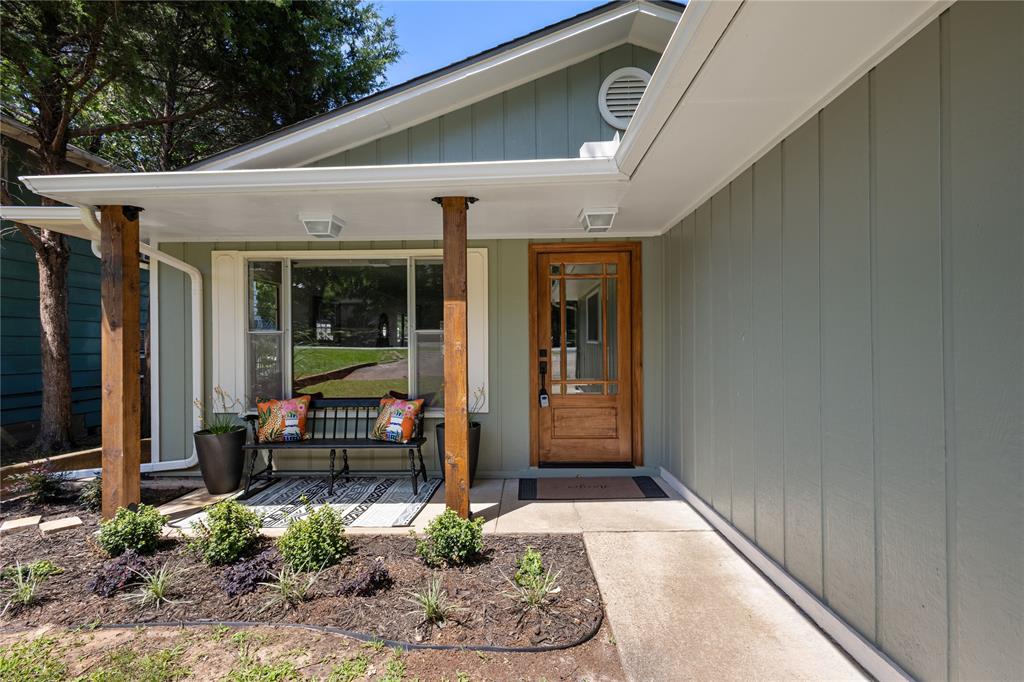 210 Harbor Drive Property Photo 2