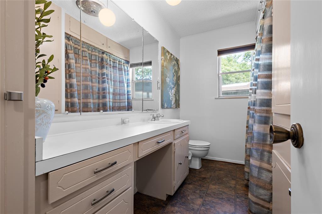 210 Harbor Drive Property Photo 17