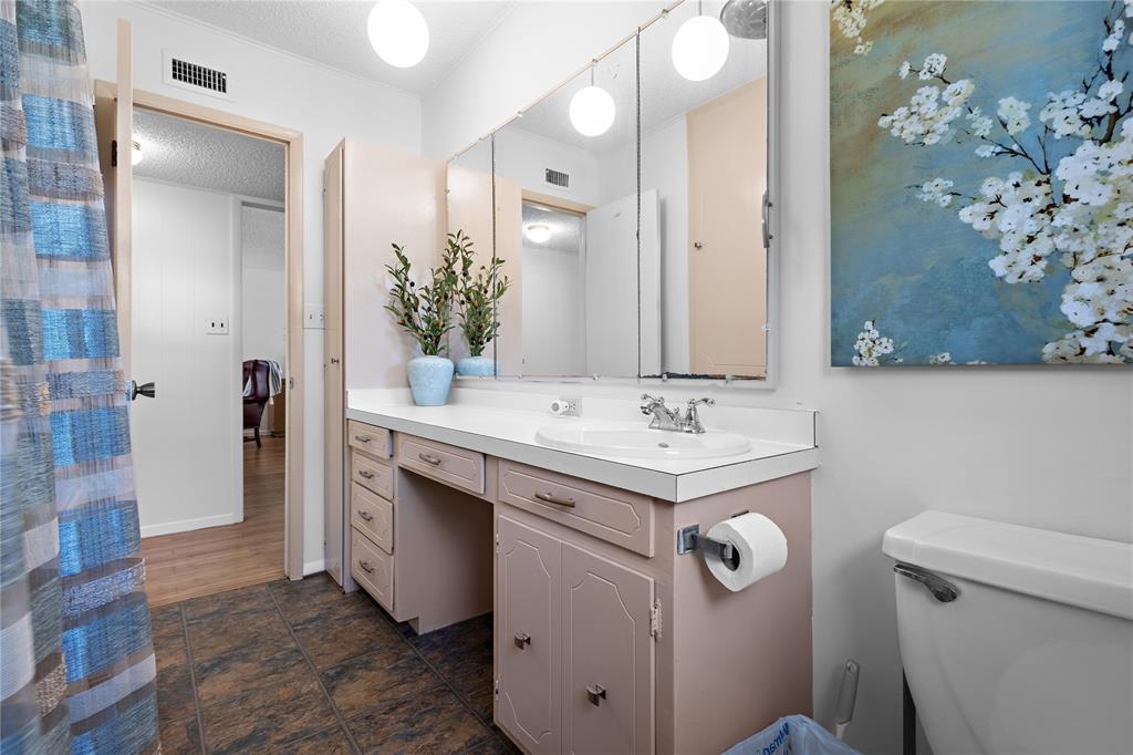 210 Harbor Drive Property Photo 18
