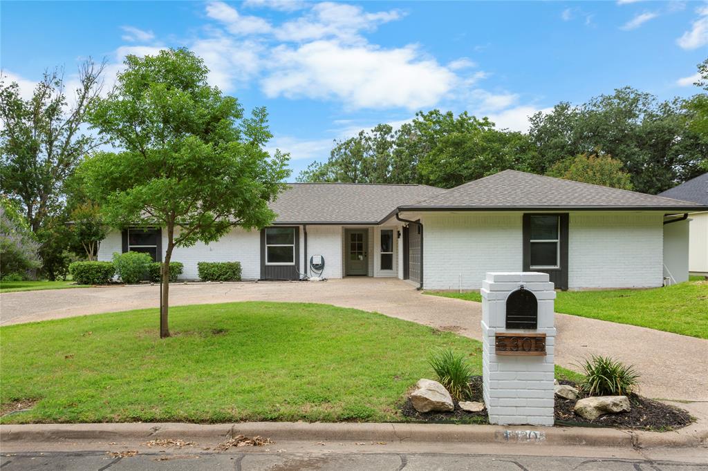 5305 Links Drive Property Photo 1
