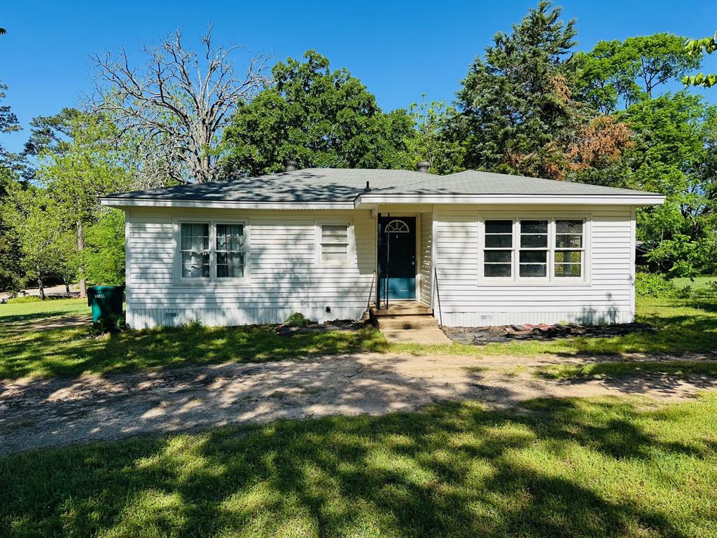 405 Walnut Street Property Photo 1